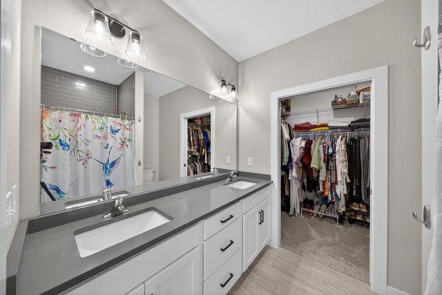 698 Shardlow Place NE, Byron, MN 55920