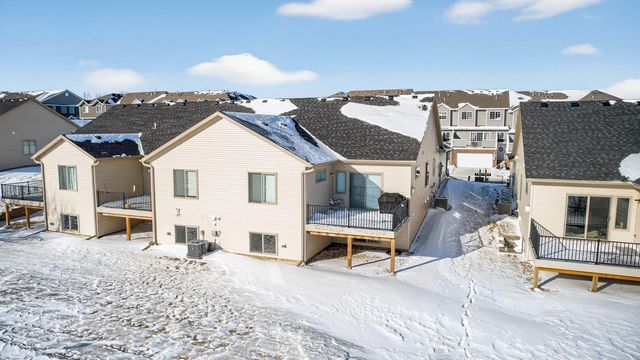 698 Shardlow Place NE, Byron, MN 55920