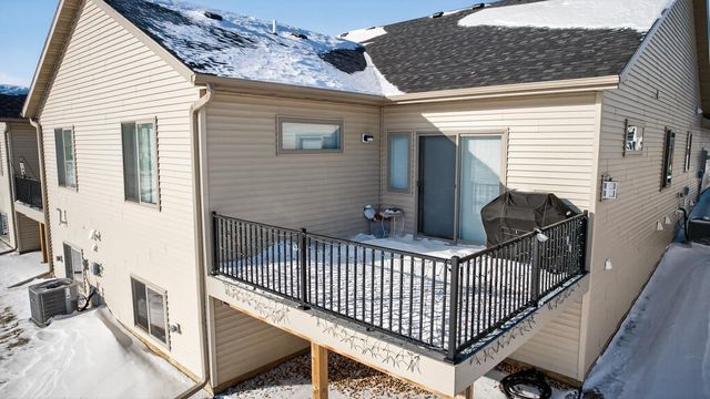 698 Shardlow Place NE, Byron, MN 55920