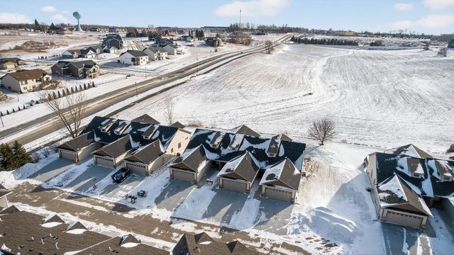 698 Shardlow Place NE, Byron, MN 55920