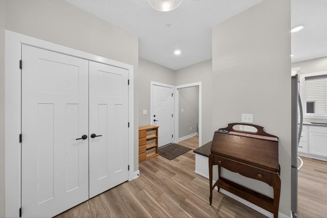 698 Shardlow Place NE, Byron, MN 55920