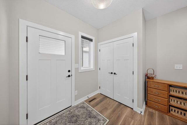 698 Shardlow Place NE, Byron, MN 55920