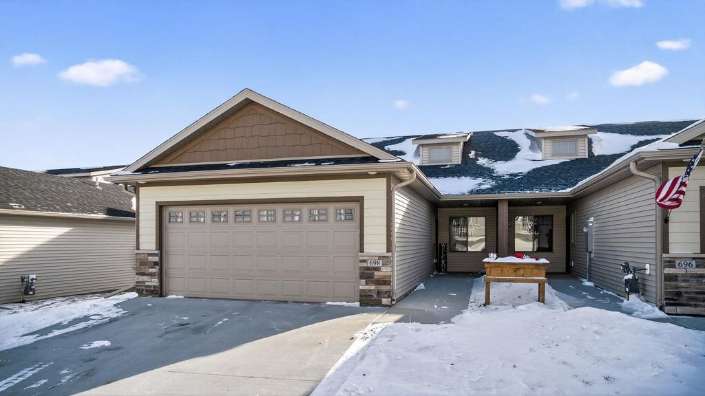 698 Shardlow Place NE, Byron, MN 55920