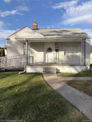 1678 Gregory Avenue, Lincoln Park, MI 48146