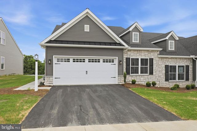26 WATER LEAF RD, Lancaster, PA 17603