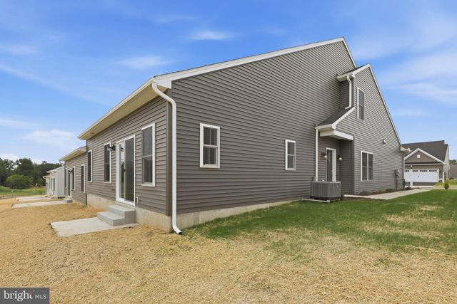 26 WATER LEAF RD, Lancaster, PA 17603