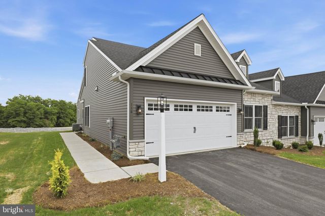 26 WATER LEAF RD, Lancaster, PA 17603