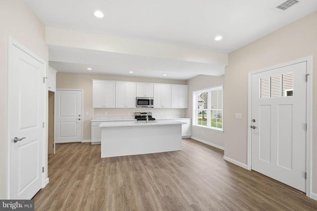 26 WATER LEAF RD, Lancaster, PA 17603