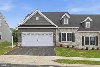 26 WATER LEAF RD, Lancaster, PA 17603