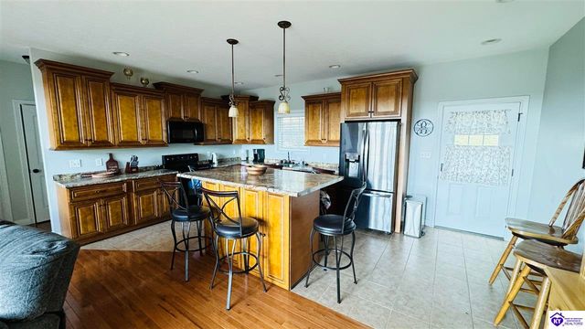 265 Camp Green Shores, Mcdaniels, KY 40152