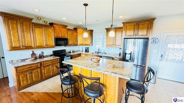 265 Camp Green Shores, Mcdaniels, KY 40152