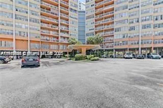2025 NE 164th St 904, North Miami Beach, FL 33162