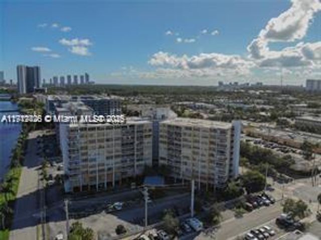 2025 NE 164th St 904, North Miami Beach, FL 33162
