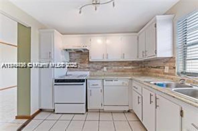 2025 NE 164th St 904, North Miami Beach, FL 33162