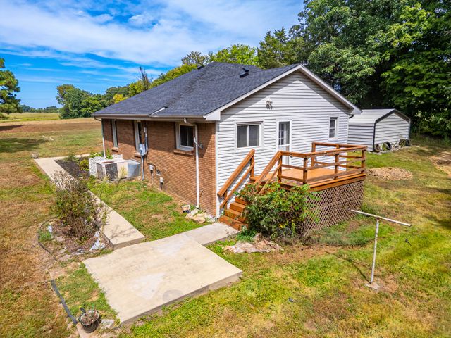 4550 Antioch Rd, Hopkinsville, KY 42240