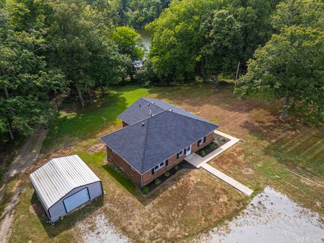 4550 Antioch Rd, Hopkinsville, KY 42240