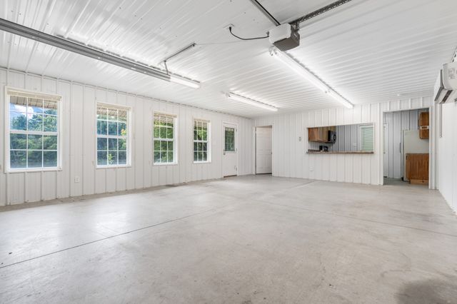 4550 Antioch Rd, Hopkinsville, KY 42240