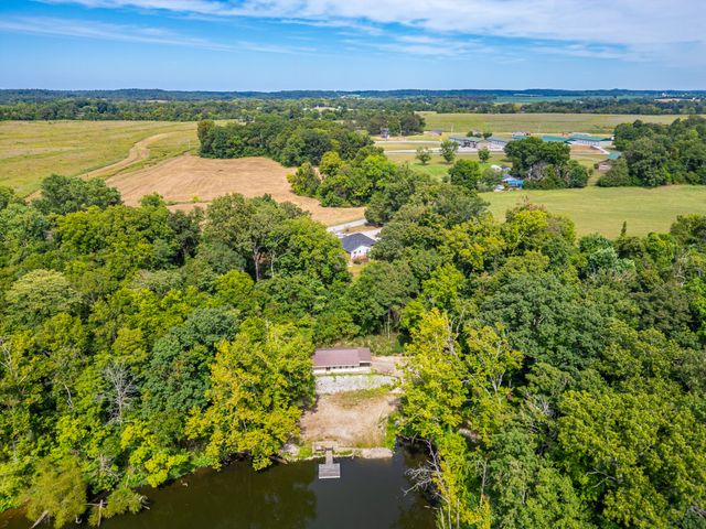 4550 Antioch Rd, Hopkinsville, KY 42240