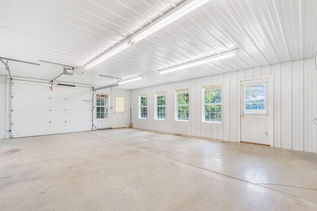 4550 Antioch Rd, Hopkinsville, KY 42240