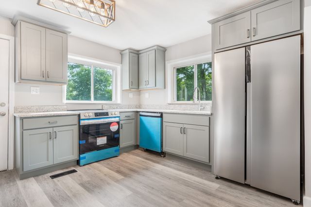 4550 Antioch Rd, Hopkinsville, KY 42240