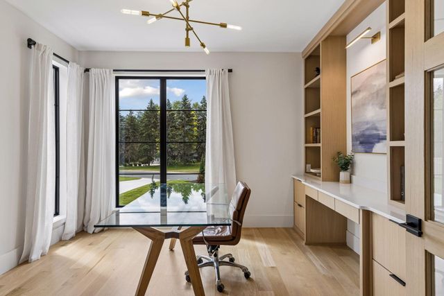 2980 Washta Bay Court, Chanhassen, MN 55331