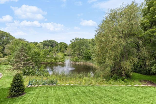 2980 Washta Bay Court, Chanhassen, MN 55331
