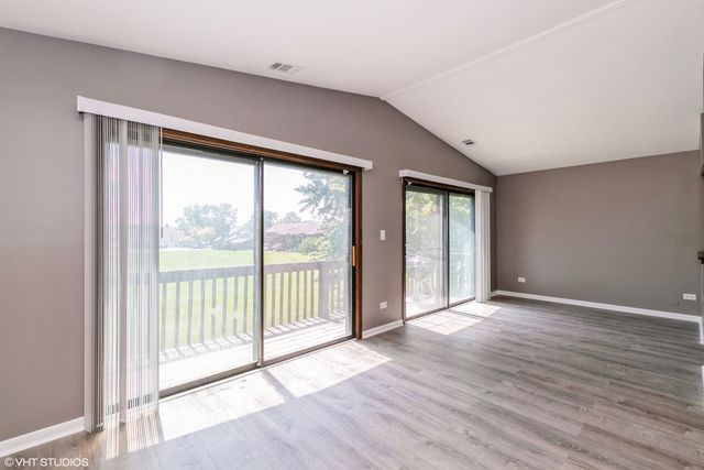 4135 193rd Street 268, Country Club Hills, IL 60478