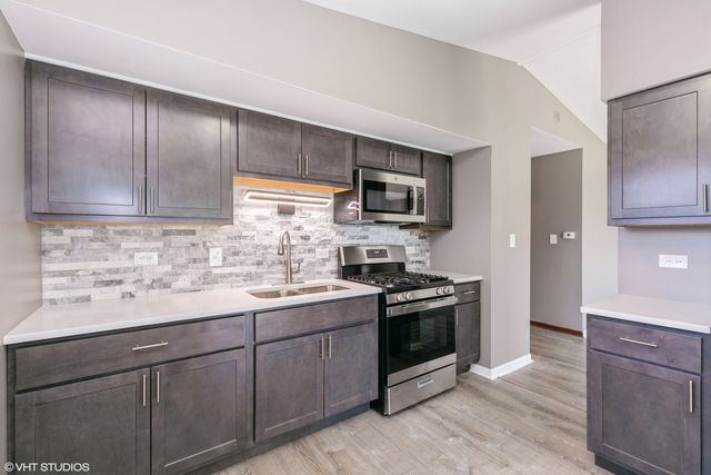 4135 193rd Street 268, Country Club Hills, IL 60478