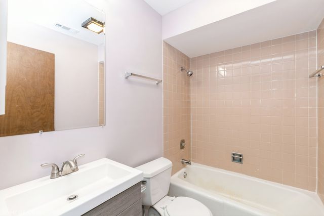 4135 193rd Street 268, Country Club Hills, IL 60478