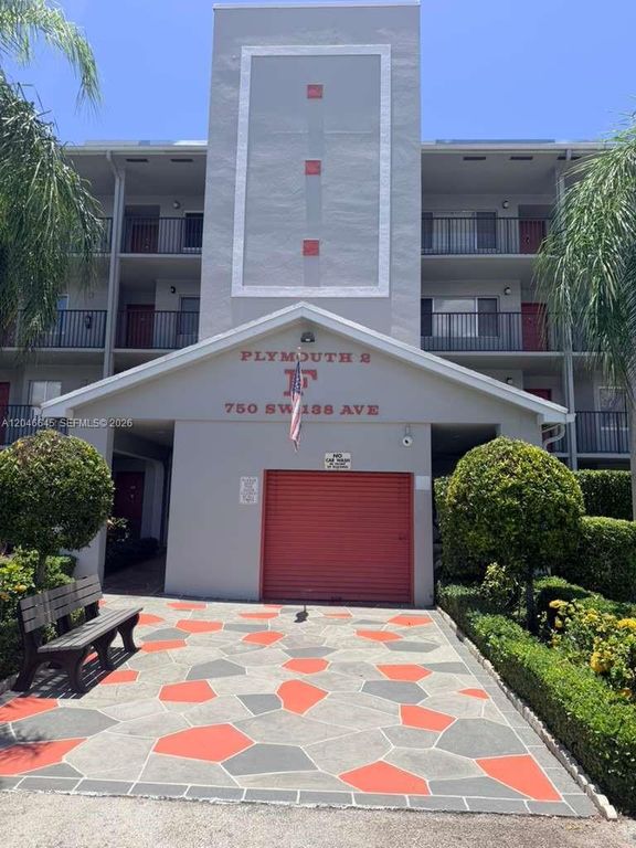 750 SW 138th Ave 413F, Pembroke Pines, FL 33027
