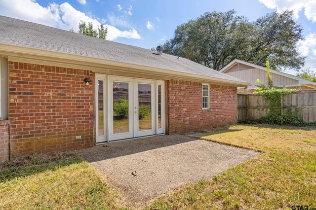 409 Shelly Drive, Whitehouse, TX 75791