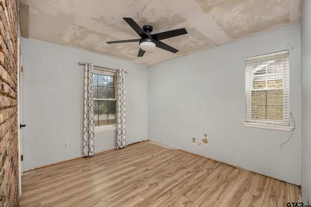 409 Shelly Drive, Whitehouse, TX 75791