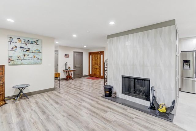 3751 Dell Rd, Carmichael, CA 95608