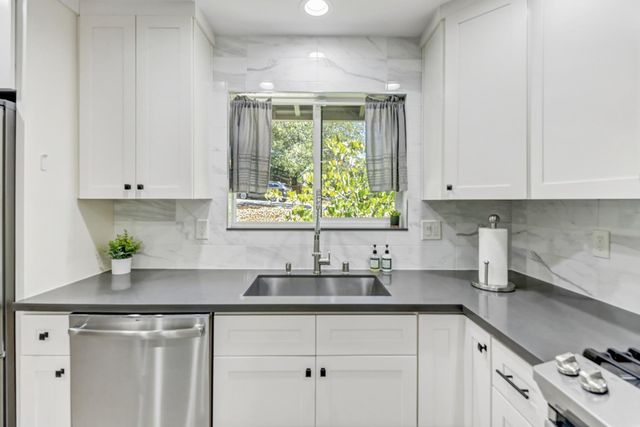 3751 Dell Rd, Carmichael, CA 95608