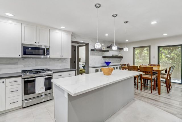 3751 Dell Rd, Carmichael, CA 95608