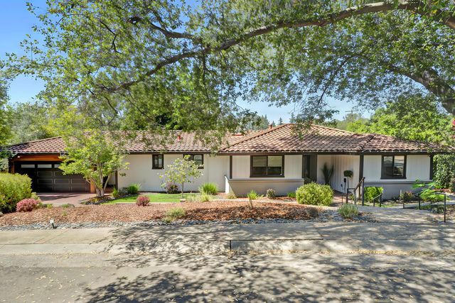 3751 Dell Rd, Carmichael, CA 95608