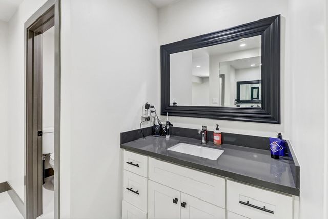 3751 Dell Rd, Carmichael, CA 95608