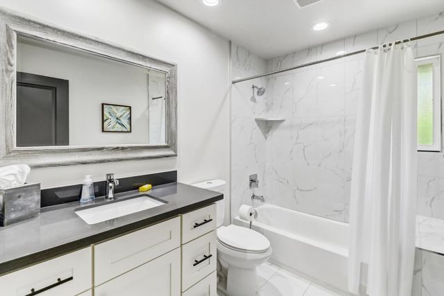 3751 Dell Rd, Carmichael, CA 95608