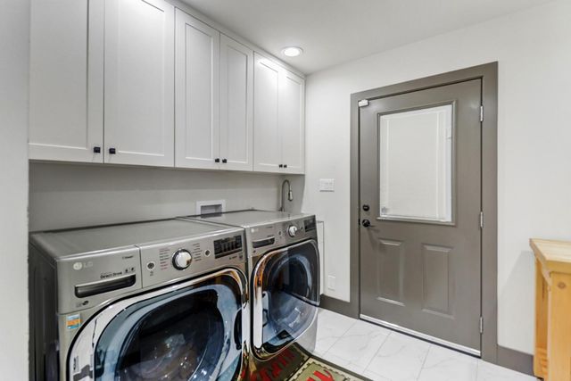 3751 Dell Rd, Carmichael, CA 95608