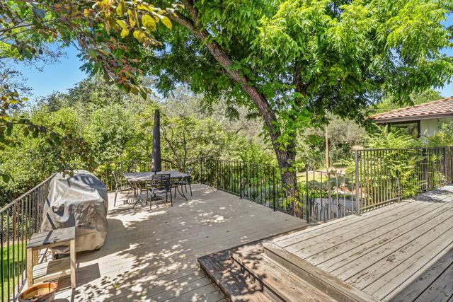 3751 Dell Rd, Carmichael, CA 95608