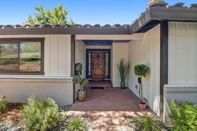 3751 Dell Rd, Carmichael, CA 95608