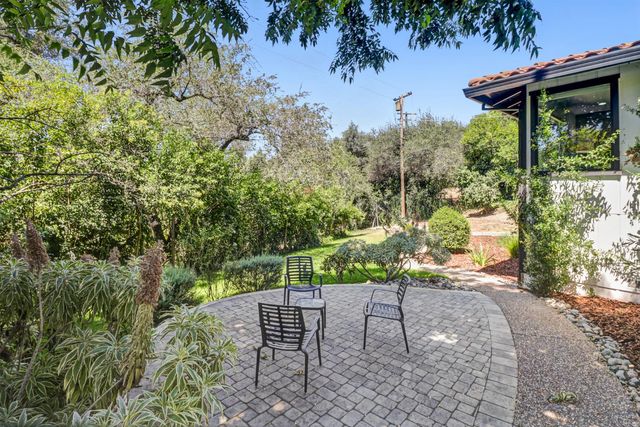 3751 Dell Rd, Carmichael, CA 95608