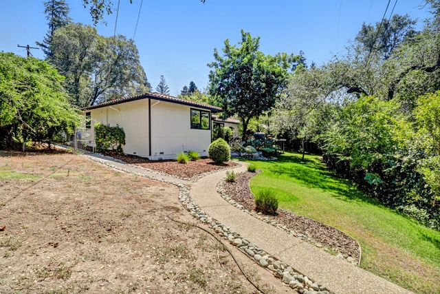 3751 Dell Rd, Carmichael, CA 95608