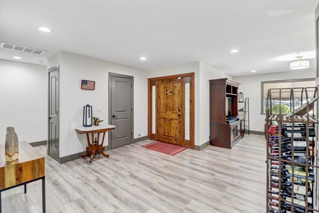 3751 Dell Rd, Carmichael, CA 95608