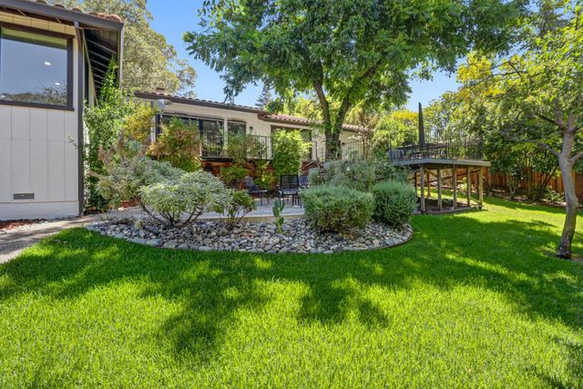 3751 Dell Rd, Carmichael, CA 95608