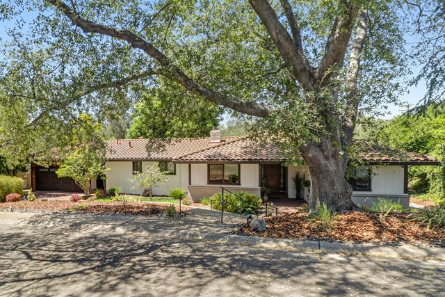 3751 Dell Rd, Carmichael, CA 95608