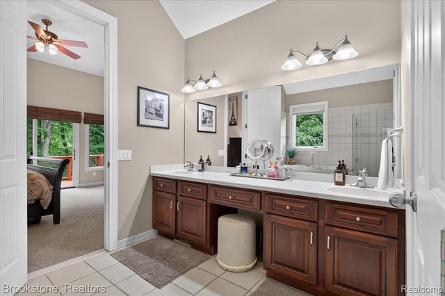 1330 Corey Cove, White Lake, MI 48383