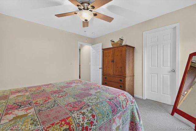 1330 Corey Cove, White Lake, MI 48383