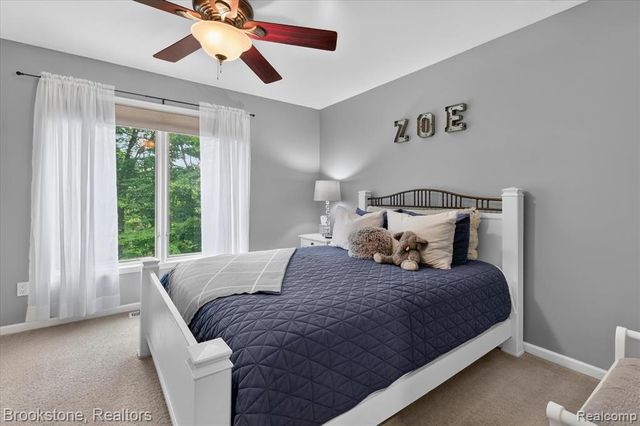 1330 Corey Cove, White Lake, MI 48383