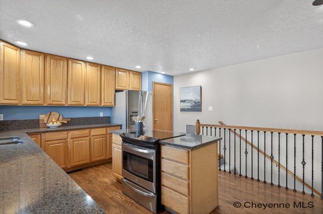 222 PRAIRIE HILLS DR, Cheyenne, WY 82009